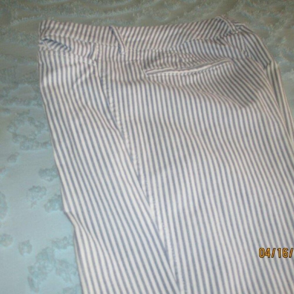 Women's pants, Pixie Pants Old Navy Size 11